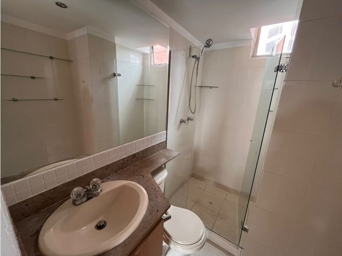 Apartamento en venta en La Almeria, Medellín · foto 19 de 24