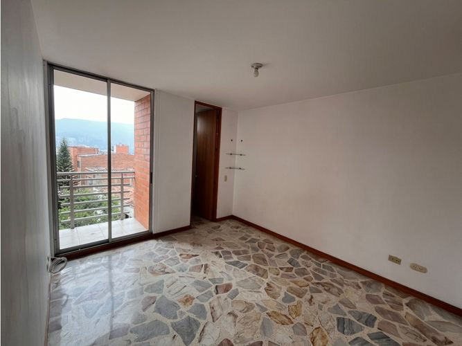 Apartamento en venta en La Almeria, Medellín · foto 24 de 24