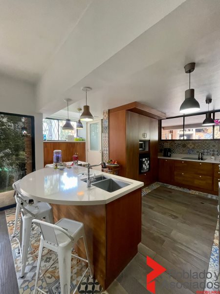 Casa en arriendo en El Poblado, Medellín · foto 4 de 24