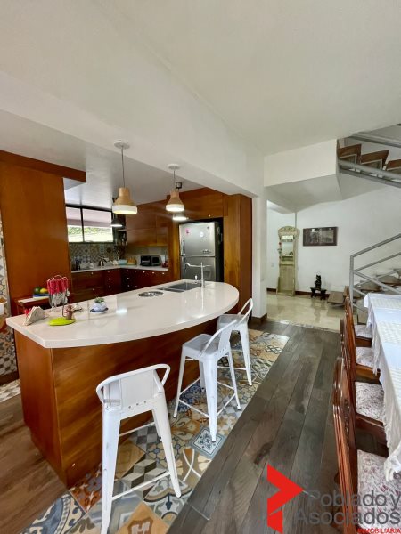 Casa en arriendo en El Poblado, Medellín · foto 5 de 24