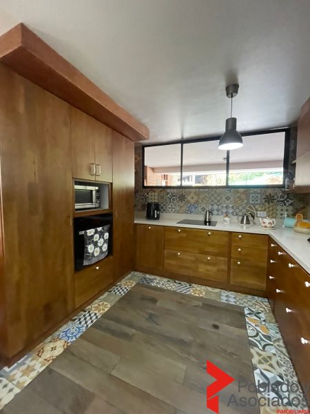 Casa en arriendo en El Poblado, Medellín · foto 7 de 24