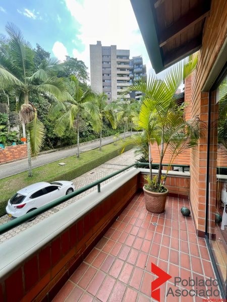 Casa en arriendo en El Poblado, Medellín · foto 8 de 24