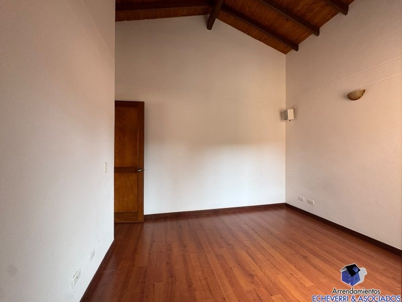 Casa en venta en Zona Centro, Envigado · foto 7 de 17