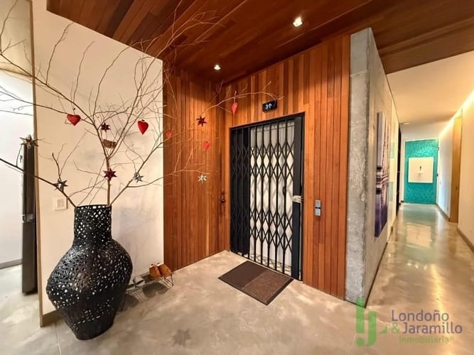 Apartamento de 3 alcobas en arriendo en Las Lomas, Medellín, 250 m² · foto 8 de 13