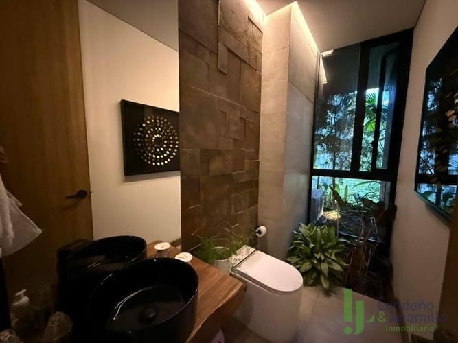 Apartamento de 3 alcobas en arriendo en Las Lomas, Medellín, 250 m² · foto 12 de 13