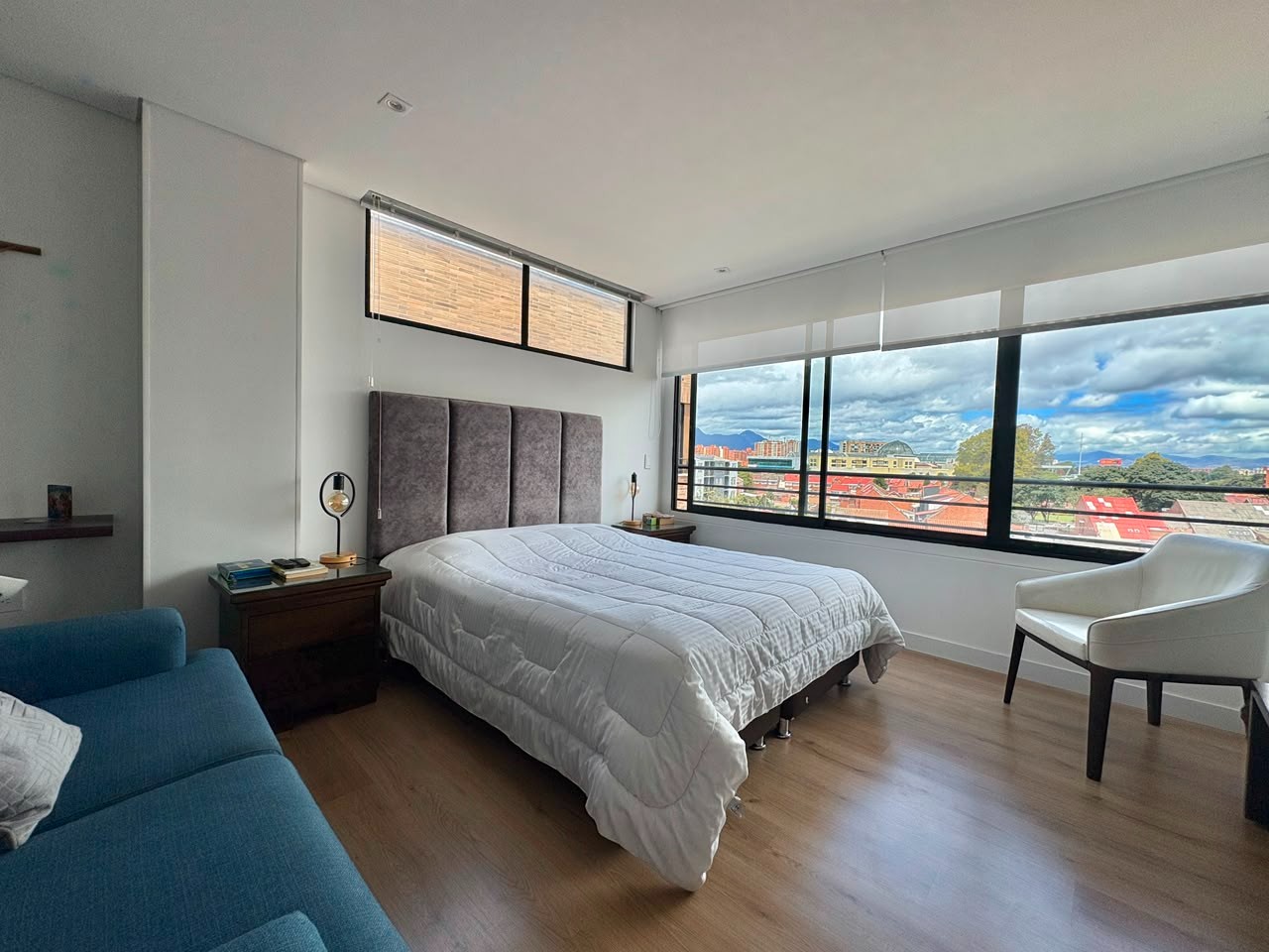 Apartamento en venta en Las Villas, Bogotá · foto 2 de 12