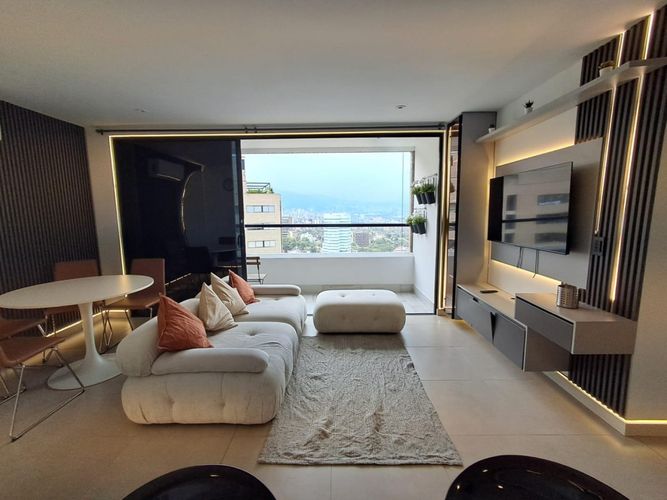 Apartamento de 3 alcobas en arriendo en Castropol, Medellín, 90 m² · foto 5 de 24