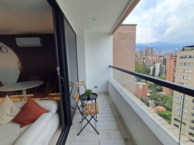 Apartamento de 3 alcobas en arriendo en Castropol, Medellín, 90 m² · foto 7 de 24