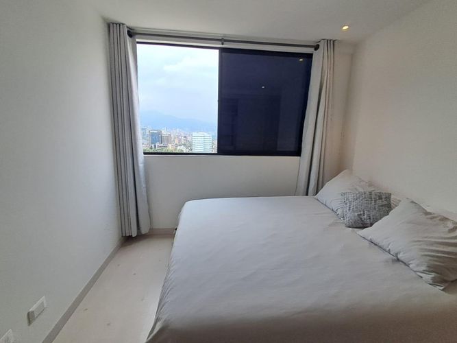 Apartamento de 3 alcobas en arriendo en Castropol, Medellín, 90 m² · foto 14 de 24