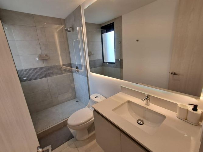 Apartamento de 3 alcobas en arriendo en Castropol, Medellín, 90 m² · foto 19 de 24