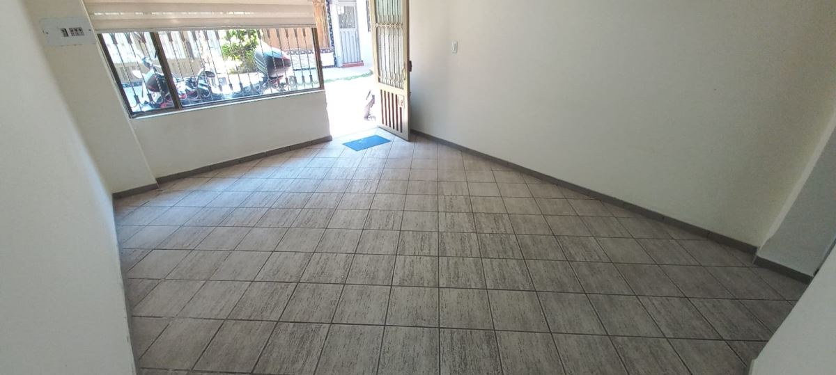 Casa en venta en Engativá, Bogotá · foto 2 de 22