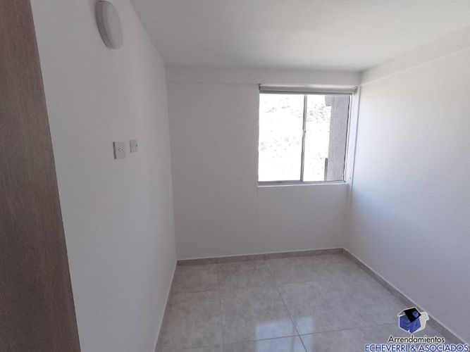 Apartamento de 3 alcobas en venta en Centro, Itagüí, 55 m² · foto 6 de 13