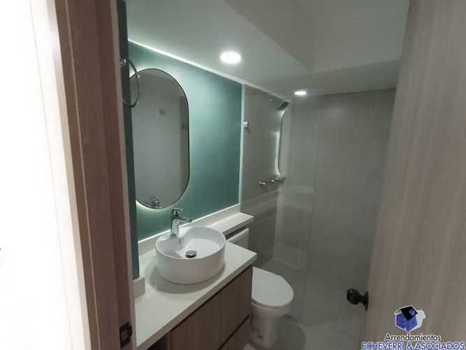 Apartamento de 3 alcobas en venta en Centro, Itagüí, 55 m² · foto 9 de 13