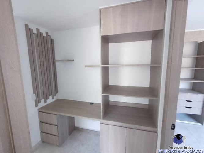 Apartamento de 3 alcobas en venta en Centro, Itagüí, 55 m² · foto 10 de 13