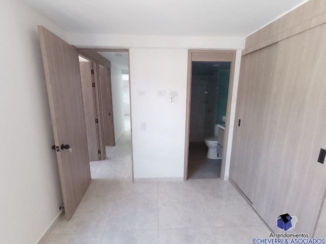 Apartamento de 3 alcobas en venta en Centro, Itagüí, 55 m² · foto 11 de 13