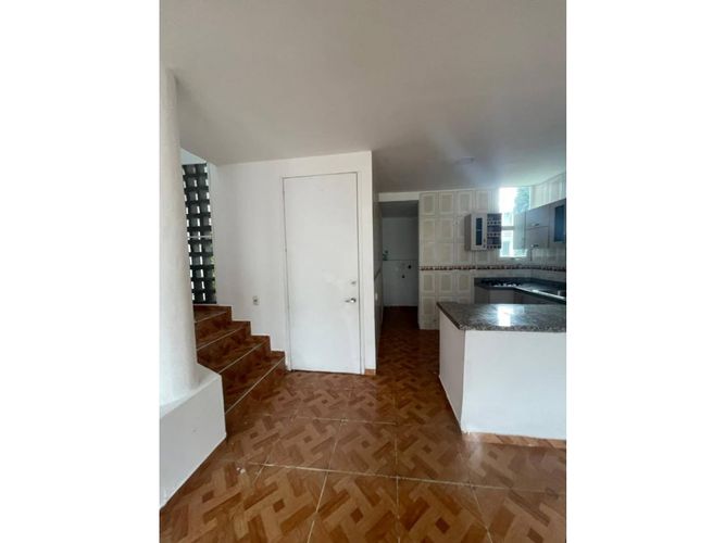 Casa de 3 alcobas en venta en El Castillo, Jamundí, 130 m² · foto 2 de 18