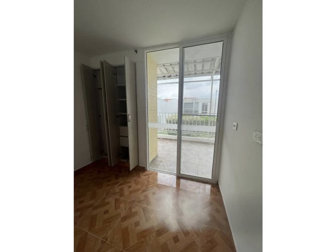 Casa de 3 alcobas en venta en El Castillo, Jamundí, 130 m² · foto 3 de 18