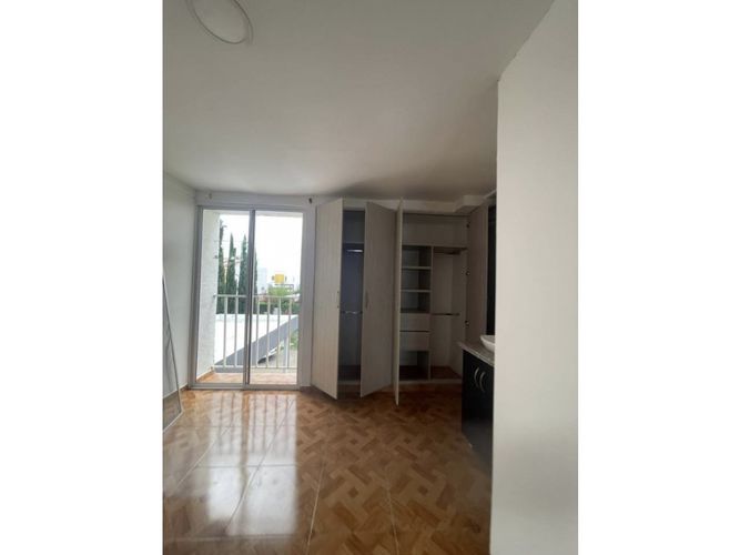 Casa de 3 alcobas en venta en El Castillo, Jamundí, 130 m² · foto 4 de 18