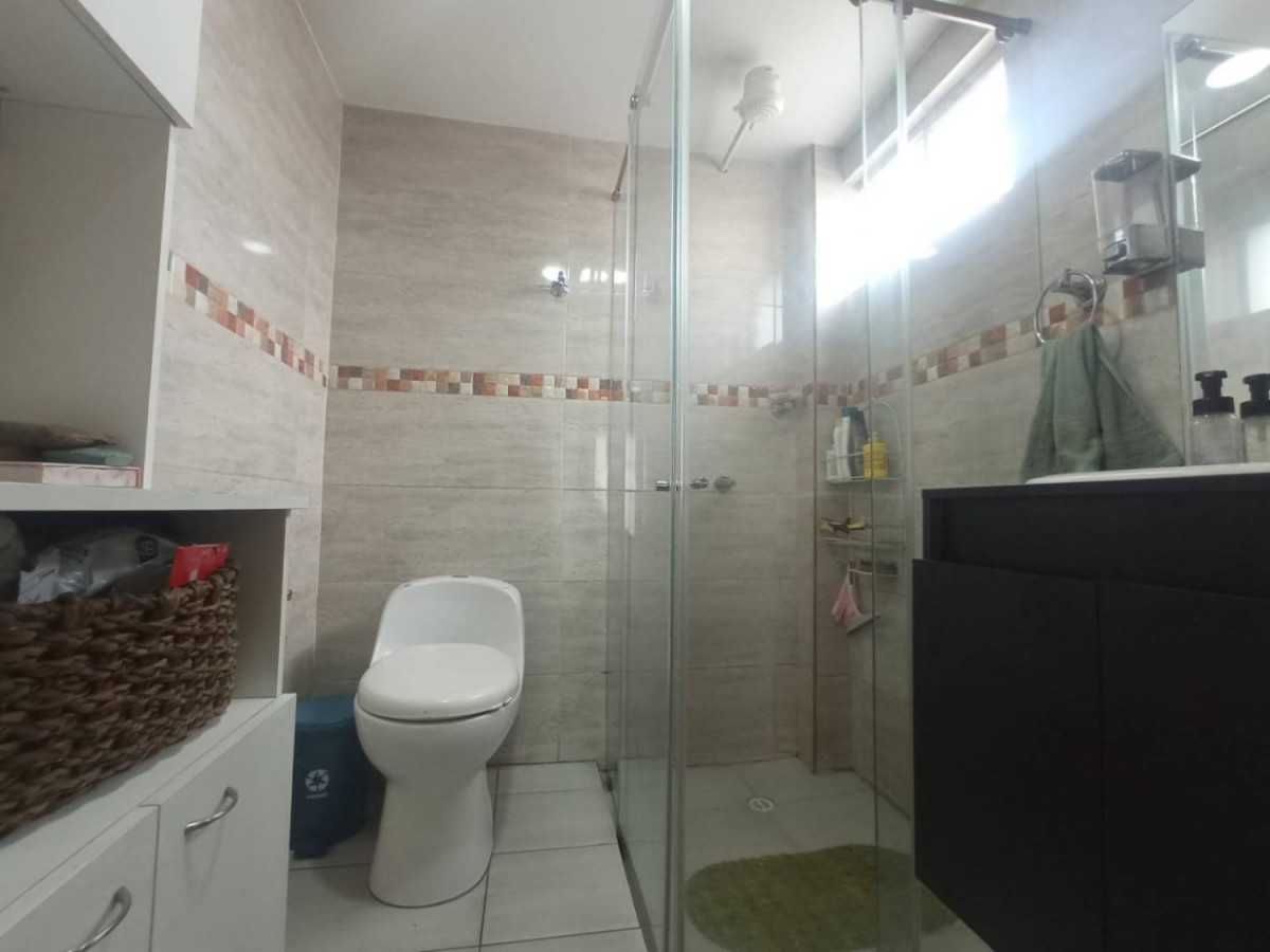 Casa en venta en Barrios Unidos, Bogotá · foto 9 de 24