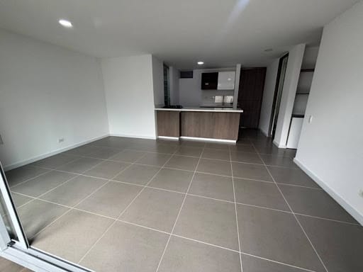 Apartamento de 2 alcobas en arriendo en Cumbres, Envigado, 89 m² · foto 3 de 18