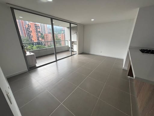 Apartamento de 2 alcobas en arriendo en Cumbres, Envigado, 89 m² · foto 4 de 18