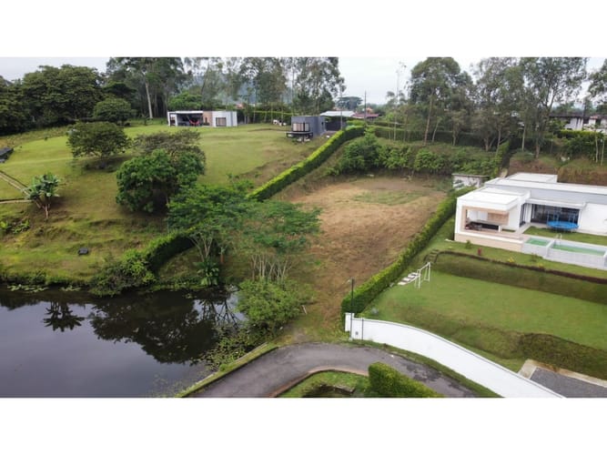 Lote en venta en Combia, Pereira, 2128 m² · foto 2 de 2