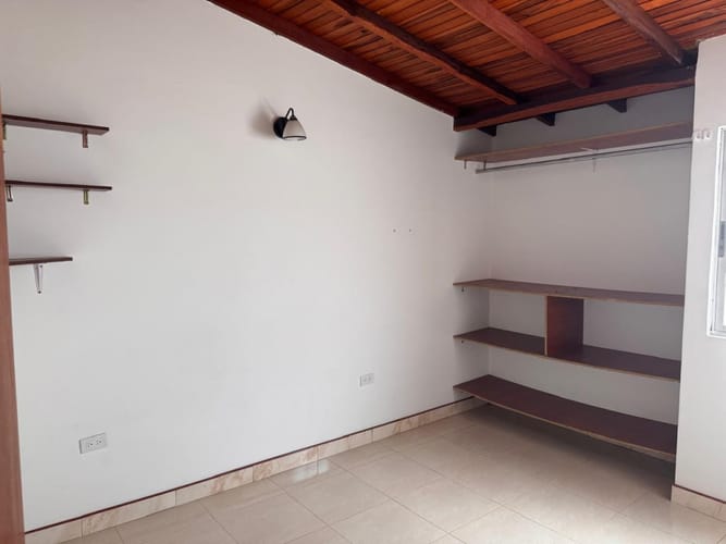 Casa de 3 alcobas en venta en Lomitas, Villa del Rosario, 57 m² · foto 18 de 20