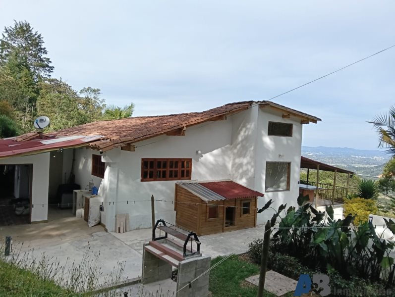 Casa en Arriendo en Belchite, Rionegro