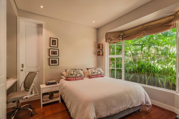 Casa de 4 alcobas en venta en El Tesoro, Medellín, 342 m² · foto 2 de 11
