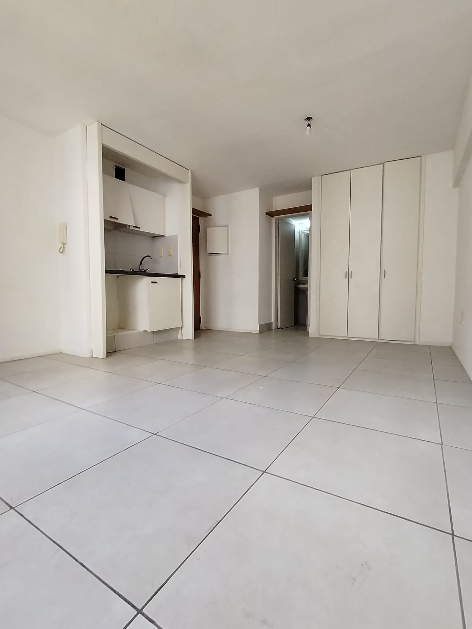Alquiler Monoambiente en Pocitos | A 1 cuadra de la rambla · Foto 11