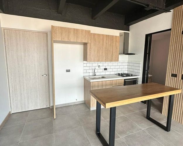Apartamento de 3 alcobas en venta en Tres Esquinas, Sabaneta, 69 m² · foto 3 de 10