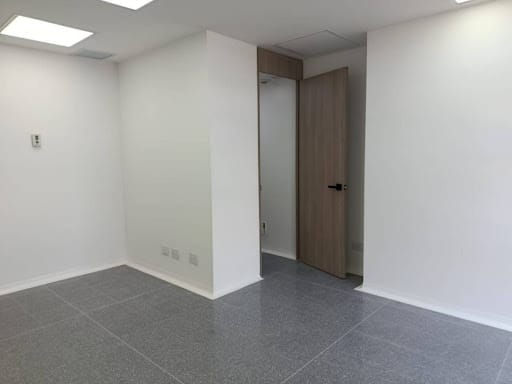 Consultorio en arriendo en San Diego, Medellín, 33 m² · foto 3 de 6