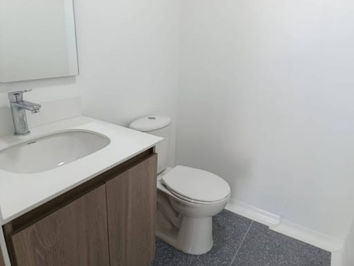 Consultorio en arriendo en San Diego, Medellín, 33 m² · foto 5 de 6