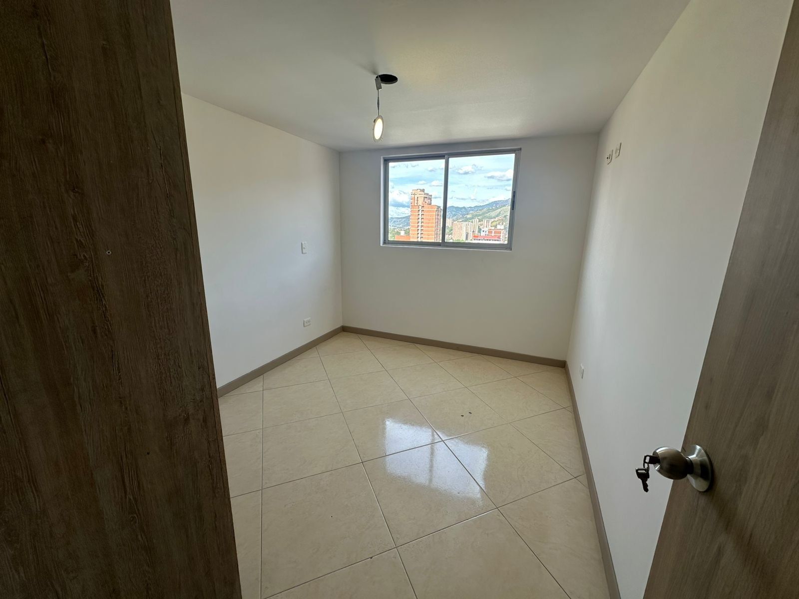 Apartamento en arriendo en La Florida, Bello · foto 4 de 10
