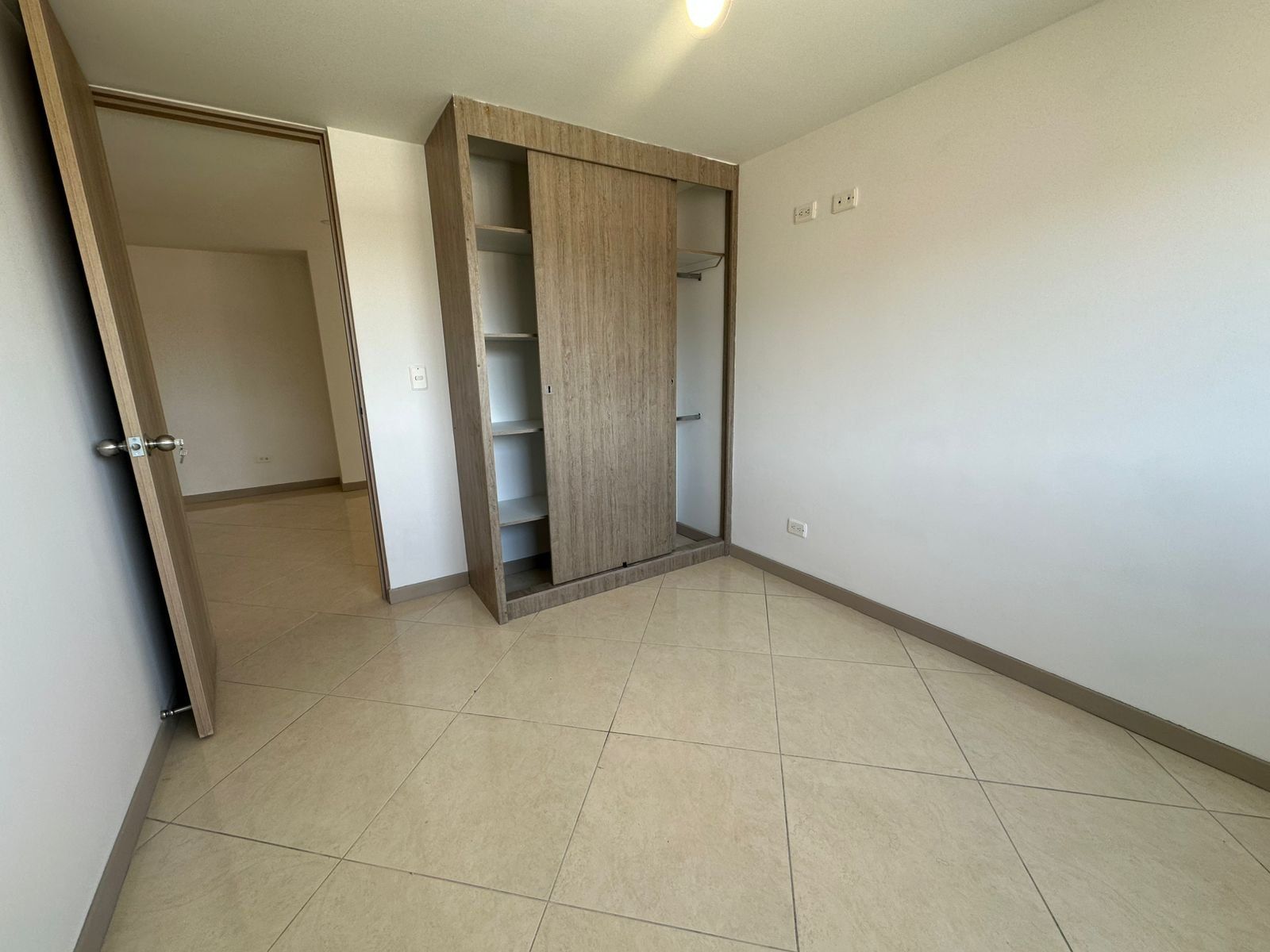 Apartamento en arriendo en La Florida, Bello · foto 6 de 10
