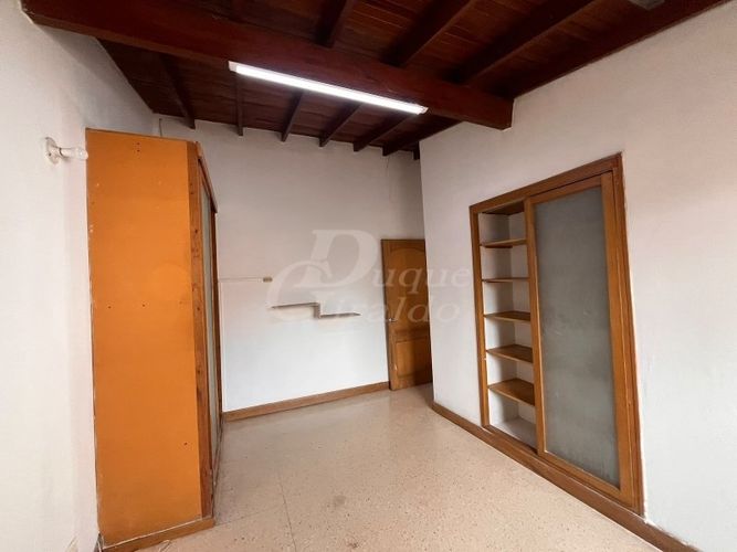 Casa de 7 alcobas en venta en Los Colores, Medellín, 450 m² · foto 7 de 24