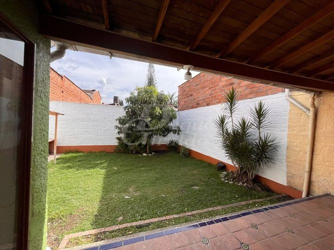 Casa de 7 alcobas en venta en Los Colores, Medellín, 450 m² · foto 18 de 24