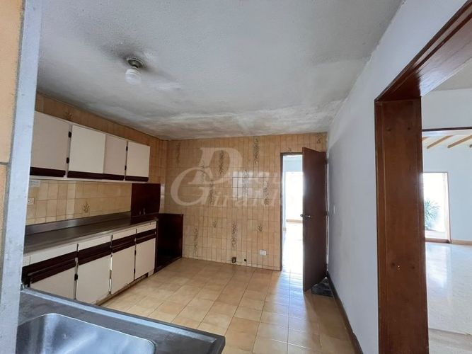 Casa de 7 alcobas en venta en Los Colores, Medellín, 450 m² · foto 21 de 24