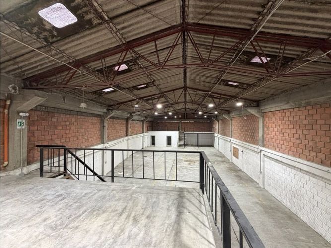 Bodega en arriendo en Malteria, Manizales, 500 m² · foto 2 de 24