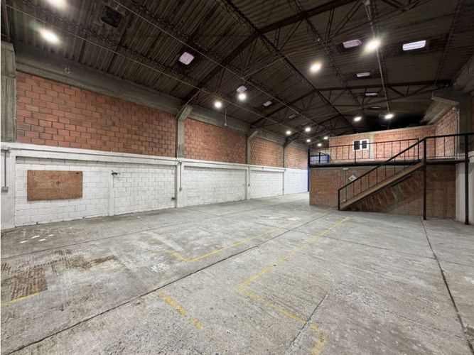 Bodega en arriendo en Malteria, Manizales, 500 m² · foto 3 de 24