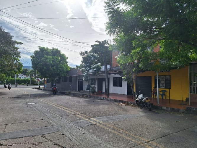 Casa de 9 alcobas en venta en Centenario, Girardot, 402 m² · foto 3 de 14