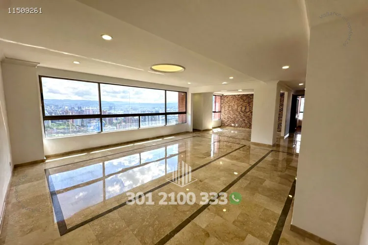 Apartamento de 3 alcobas en arriendo en Los Balsos, Medellín, 226 m² · foto 3 de 24