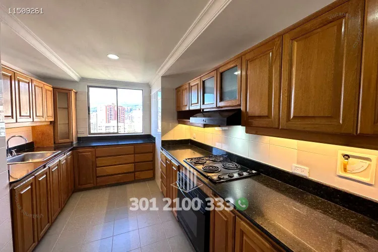 Apartamento de 3 alcobas en arriendo en Los Balsos, Medellín, 226 m² · foto 11 de 24