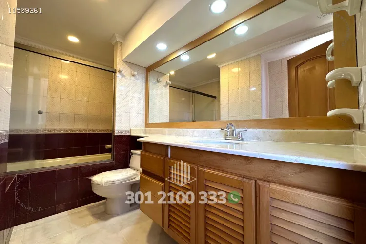Apartamento de 3 alcobas en arriendo en Los Balsos, Medellín, 226 m² · foto 19 de 24