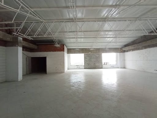 Local en arriendo en San Benito, Medellín, 1000 m² · foto 4 de 24