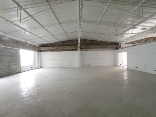 Local en arriendo en San Benito, Medellín, 1000 m² · foto 5 de 24
