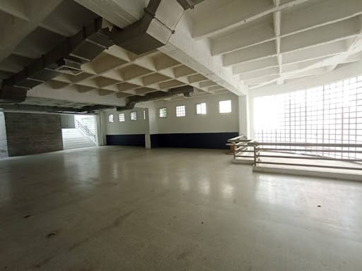 Local en arriendo en San Benito, Medellín, 1000 m² · foto 8 de 24