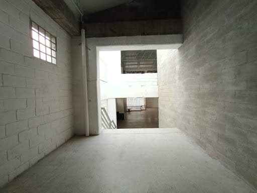 Local en arriendo en San Benito, Medellín, 1000 m² · foto 9 de 24