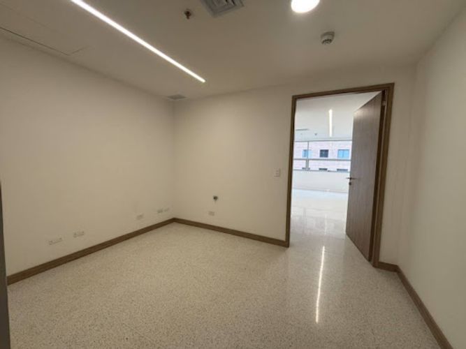 Consultorio en arriendo en Ciudad Del Río, Medellín, 38 m² · foto 3 de 8
