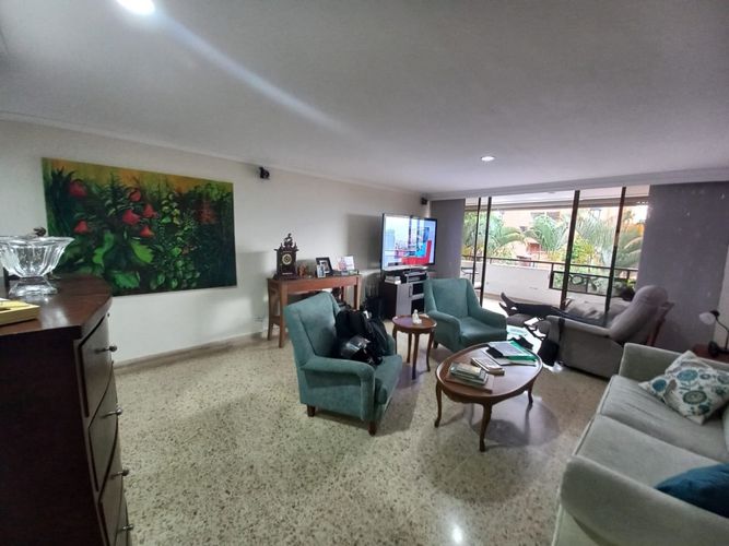 Apartamento de 3 alcobas en arriendo en Las Lomas, Medellín, 135 m² · foto 2 de 21